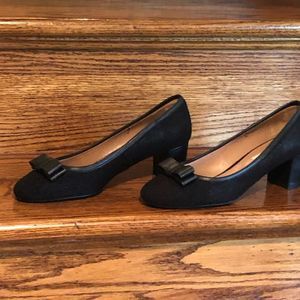 Black fish scale suede block heel pomps Sz 38